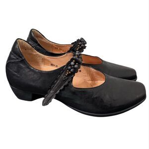 Think! Maryjane Heels Sz 38 Black Leather Minimalist Witchy Grunge Academia